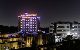 โรงแรมโกลเด้นเวย์ กียิมเคนท์